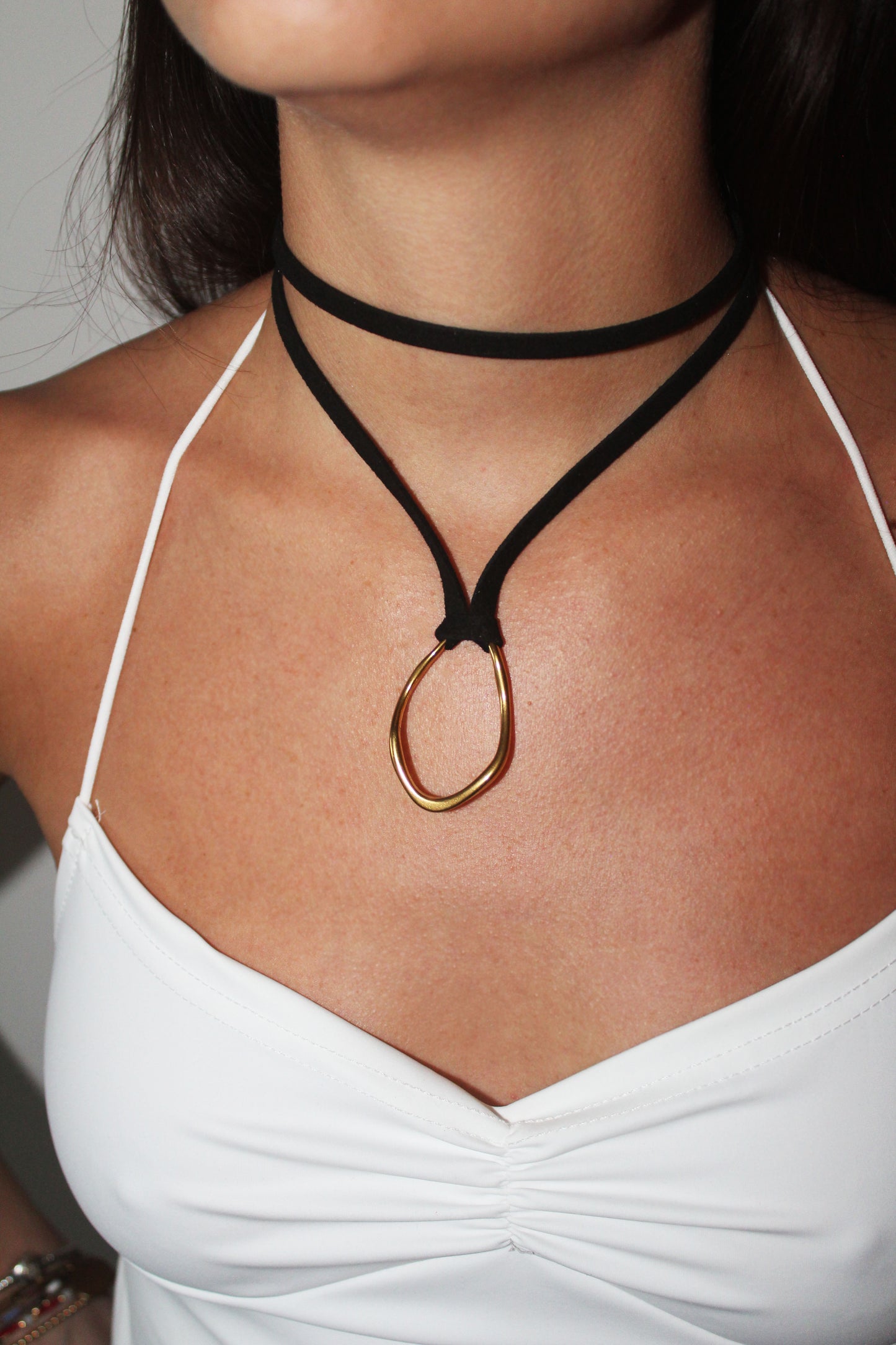 Collar Aro Dorado Irregular